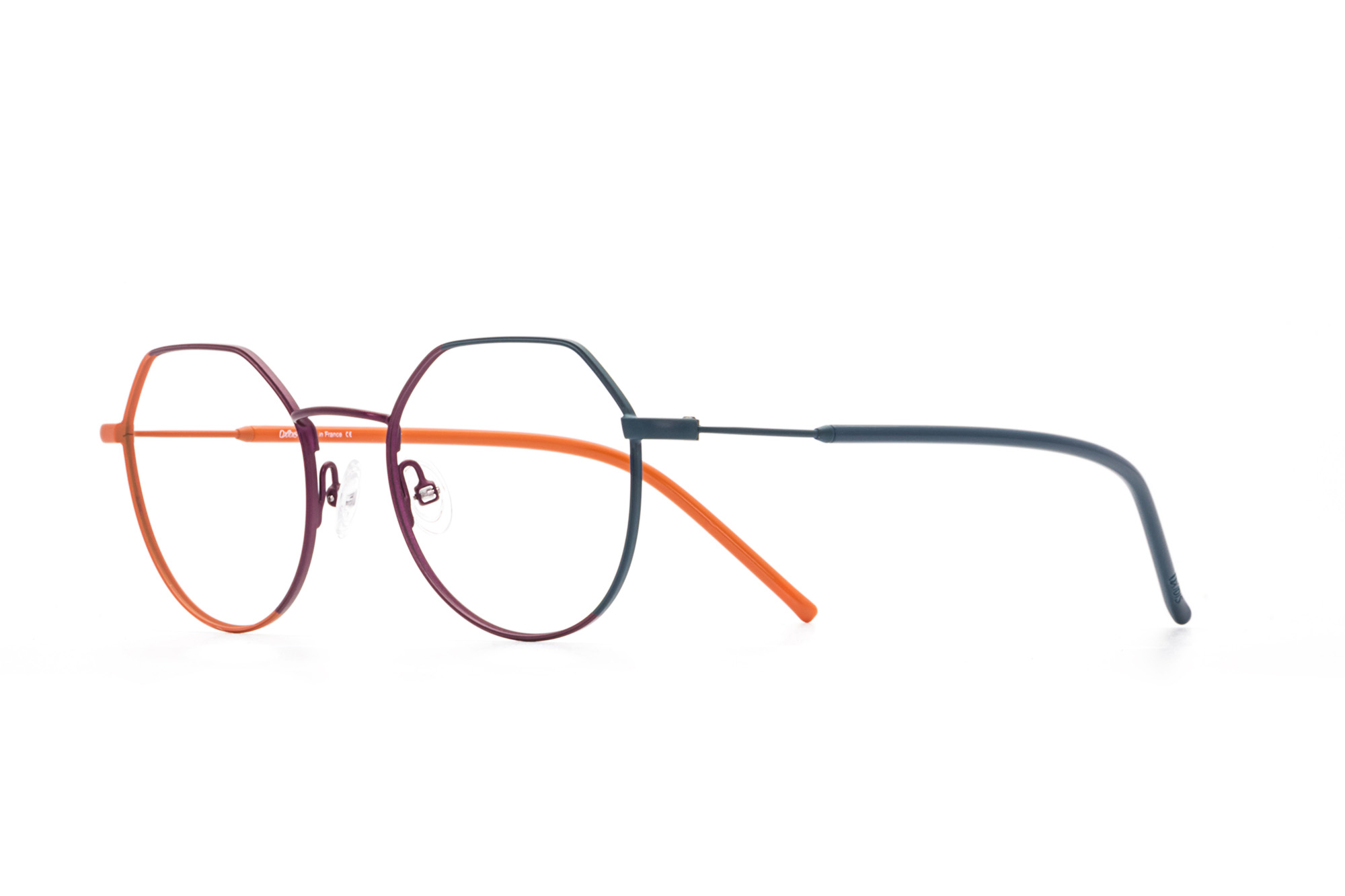 Kullanıma hazır optik tarzda işlenmiş camları ve optik uyumlu çerçevesiyle Oxibis Iggy IG2C7 49 küçük ekartman turuncu, bordo ve mavi-yeşil renkli altıgen ve yuvarlak model unisex gözlüğü optisyen veya gözlükçülerin sunacağı numarasız veya numaralı cam özelleştirmeleriyle size en yakın gözlükçüden satın alabilirsiniz.