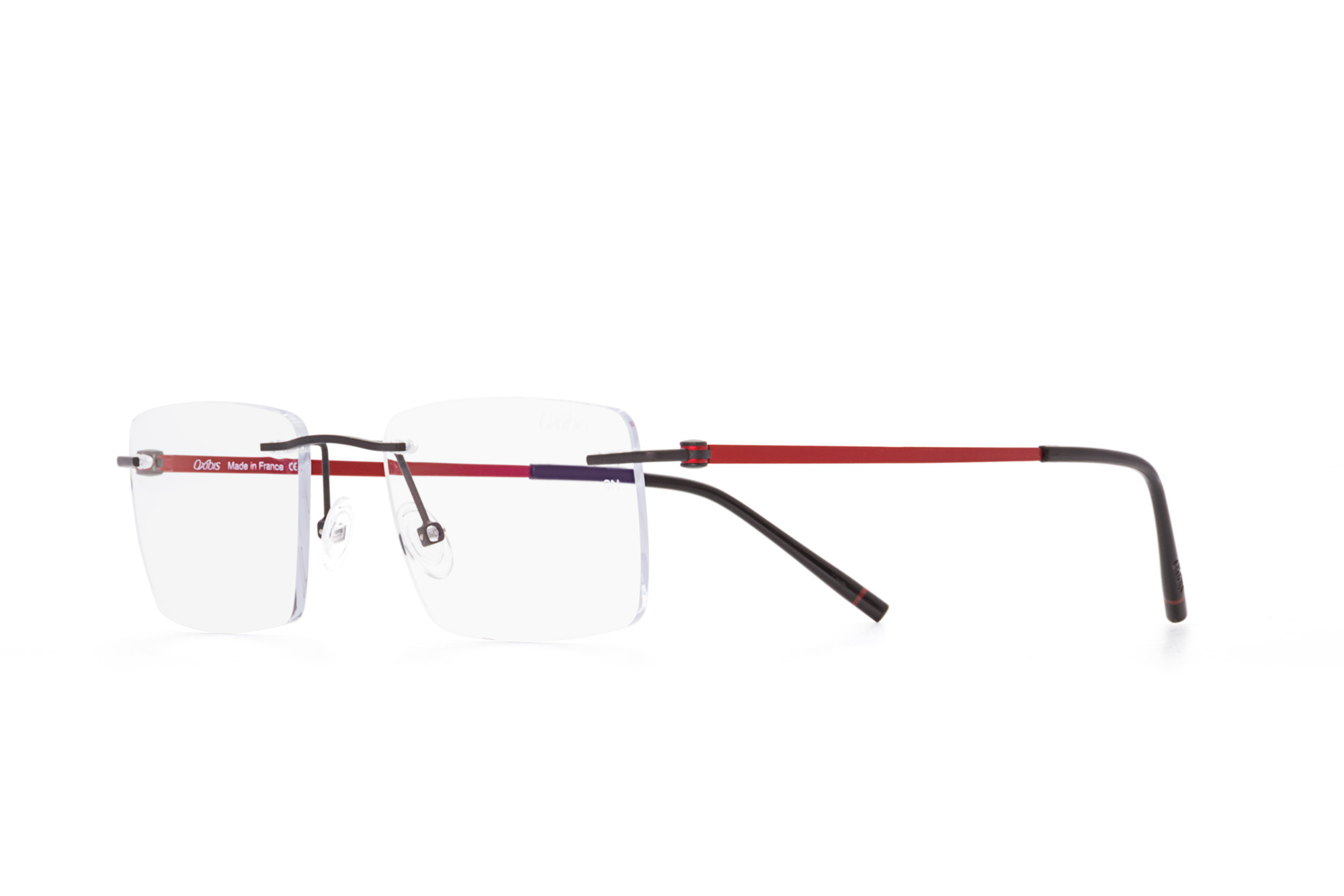 Kullanıma hazır optik tarzda işlenmiş camları ve optik uyumlu çerçevesiyle Oxibis Loop LO7C2 51 orta ekartman gri ve kırmızı renkli dikdörtgen model çerçevesiz unisex gözlüğü optisyen veya gözlükçülerin sunacağı numarasız veya numaralı cam özelleştirmeleriyle size en yakın gözlükçüden satın alabilirsiniz.