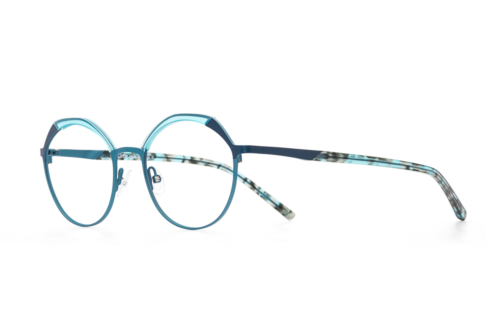 Kullanıma hazır optik tarzda işlenmiş camları ve optik uyumlu çerçevesiyle Oxibis Bikini BK3C4 51 orta ekartman mavi-yeşil ve turkuaz renkli yuvarlak model kadın gözlüğünü optisyen veya gözlükçülerin sunacağı numarasız veya numaralı cam özelleştirmeleriyle size en yakın gözlükçüden satın alabilirsiniz.