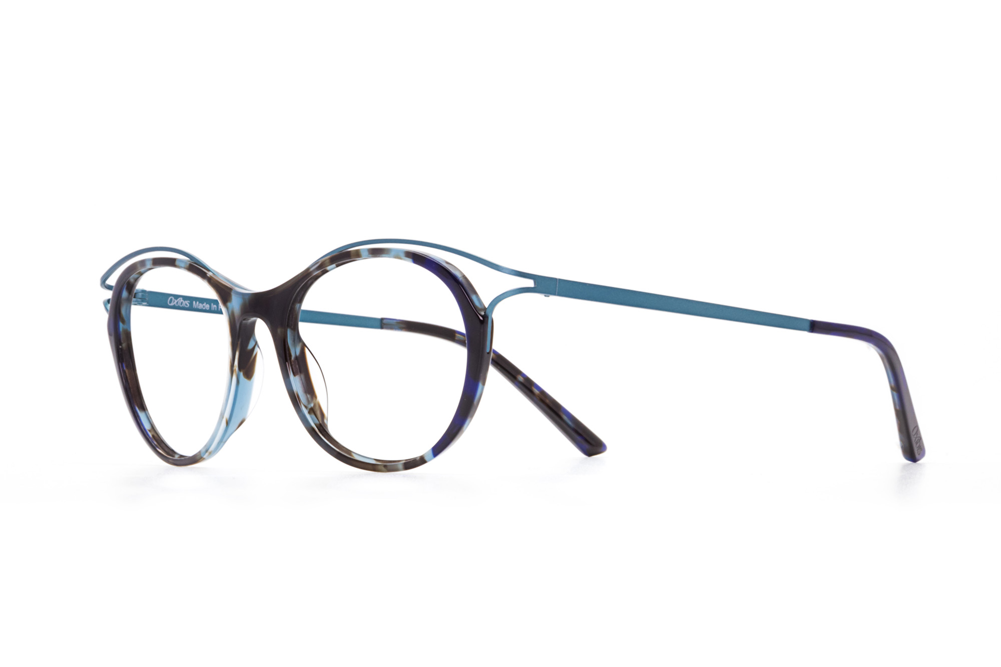 Kullanıma hazır optik tarzda işlenmiş camları ve optik uyumlu çerçevesiyle Oxibis Boogy BG1C4 49 küçük ekartman mavi-yeşil ve lacivert renkli cat eye model kadın gözlüğünü optisyen veya gözlükçülerin sunacağı numarasız veya numaralı cam özelleştirmeleriyle size en yakın gözlükçüden satın alabilirsiniz.