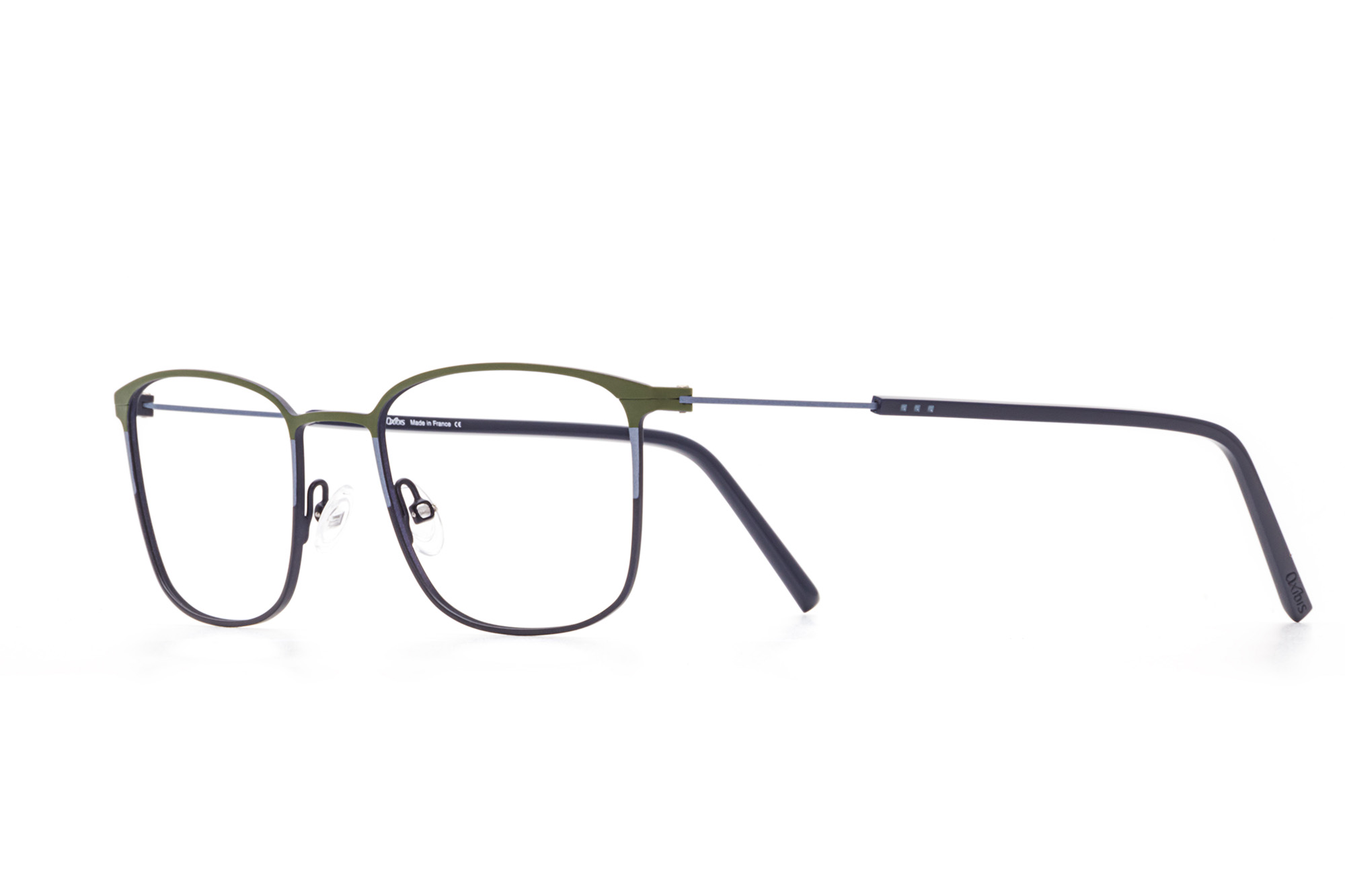 Kullanıma hazır optik tarzda işlenmiş camları ve optik uyumlu çerçevesiyle Oxibis Boost BO3C6 51 orta ekartman yeşil, mavi ve lacivert renkli dikdörtgen model erkek gözlüğünü optisyen veya gözlükçülerin sunacağı numarasız veya numaralı cam özelleştirmeleriyle size en yakın gözlükçüden satın alabilirsiniz.