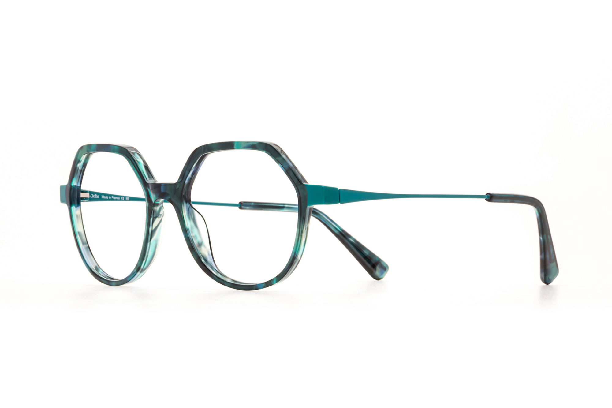 Kullanıma hazır optik tarzda işlenmiş camları ve optik uyumlu çerçevesiyle Oxibis Tango TA3C1 orta ekartman mavi-yeşil ve lacivert renkli yuvarlak model kadın gözlüğünü optisyen veya gözlükçülerin sunacağı numarasız veya numaralı cam özelleştirmeleriyle size en yakın gözlükçüden satın alabilirsiniz.